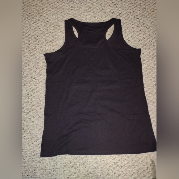 Woman's large tank - Picture 5 of 6